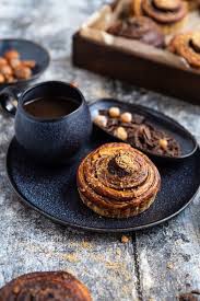 Brioches Roulees Au Chocolat Et Noisette Recette Gourmandiseries Recette En 2020 Alimentation Recette Pate Tarte Recette Brioche Facile