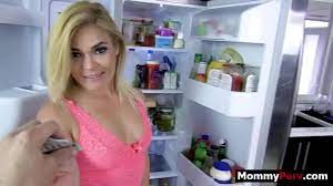 My stepmom sucks me before going out to the office - XVIDEOS.COM