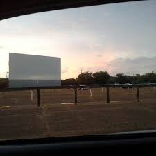Une expérience à ne pas rater les jours de beau temps ! Malco Summer Drive In Theater 5310 Summer Ave