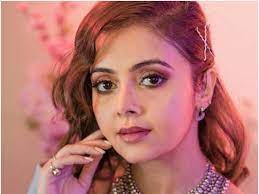 Bigg Boss 14 Manu Panjabi Snaps Back At Devoleena Bhattacharjee After Her Twitter Rant Boss Boss Show Snap Backs