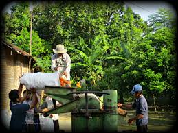 Siapa proses sosial yang terjadi dalam masyarakat? Kehidupan Masyarakat Desa Di Tengah Pandemi Covid 19 Sang Pejalan