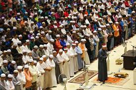 Jika wanita memilih shalat berjamaah di masjid pakailah pakaian sopan yang menutup aurat, dan. Covid 19 Apabila Keluar Larangan Solat Berjemaah Di Masjid