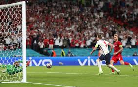 Inglaterra se presentaba como una de las principales favoritas dinamarca pasó más que apuros en la fase de grupos, ya que logró pasar con tan sólo 3 puntos los. Mdy5ldngk8q4tm