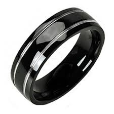 Les alliances pour homme chaumet offrent une impression de solidité et de grâce conférée par alliances homme. Bague Anneau Pour Homme En Titane Noir Et 2 Traits Argent Tendance