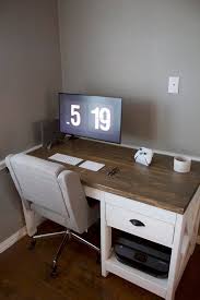 My wife and i have been needing a home office computer desk for a while now. Farmhouse Desk With Macbook Pro Macsetups Rustic Computer Desk Diy Office Desk Farmhouse Desk