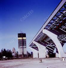 Construction Of The Hoan Bridge And The First Wisconsin Bank Later U S Bank Building In 1974 Milwaukee City Milwaukee Wi Milwaukee Wisconsin