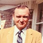 Amanda Dakin's Instagram, Twitter & Facebook