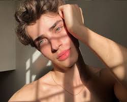 Manu rios is a famous spanish social media personality, actor, and singer who is known for playing the role of gavroche in the theater production of les miserables and also for displaying his dancing. Milky Jelly Cleanser Glossier Manu Pretty Face Beautiful Boys