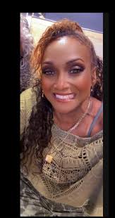 Happy Monday. Sending love for a good week 💋#pinup #platinumblonde #bikini