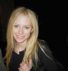 Professional rocker, singer songwriter, clothing designer and philanthropist. Varios Avril Avrilpix Gallery The Best Image Picture And Photo Gallery About Avril Lavigne Avrilspain Com Avril Lavin Znamenitosti Estetika