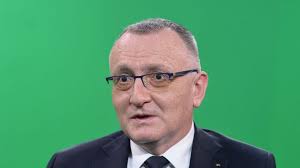 Elevul trebuie să rămână elementul central, dar profesorul are un rol determinant. Sorin Cimpeanu MeditaÈ›iile Sunt Peste Tot È™i In FranÈ›a È™i In Japonia È™i In Germania