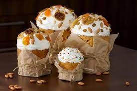 Хрестиками, квітами, листочками, смужками, з насічками або без, пташками тощо. Velikden 2020 Originalni Sposobi Prikrasiti Pasku