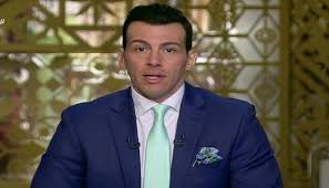 نشر الإعلامي المصري رامي رضوان صورة للممثلة المصرية دلال عبد العزيز على صفحته الخاصة، طلب من خلالها من المتابعين الدعاء لها بالشفاء. Ø±Ø§Ù…ÙŠ Ø±Ø¶ÙˆØ§Ù† Ù†Ø±ØªØ¯ÙŠ Ù…Ù„Ø§Ø¨Ø³ Ù…Ù„Ùˆ Ù†Ø© ÙˆÙ†Ø­Ø§ÙˆÙ„ Ø§Ù„Ø¶Ø­Ùƒ Ø®ÙˆÙØ§ Ø¹Ù„Ù‰ Ø¯Ù„Ø§Ù„ Ø¹Ø¨Ø¯Ø§Ù„Ø¹Ø²ÙŠØ²