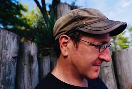 Kirk Kerkorian's widow and longtime companion has settled litigation with  the late billionaire's estate. Una Davis receives $12.5 million in cash and  gets a voice in selecting the estate's charity recipients.