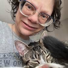 Why are my cat's legs so far apart …he looks like a brick 🤣🤣🤣🤣 (p.s  please don't worry his tracker is very loose, my man just has a lot of  floof) |