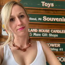 What is Mackinaw Island like in the fall?