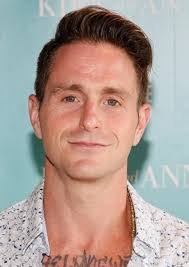 Cameron Morrell's Instagram, Twitter & Facebook