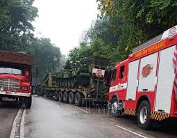 Maybe you would like to learn more about one of these? Treler Bawa Kereta Kebal Terbabas 3 Anggota Tentera Cedera Air Times News Network
