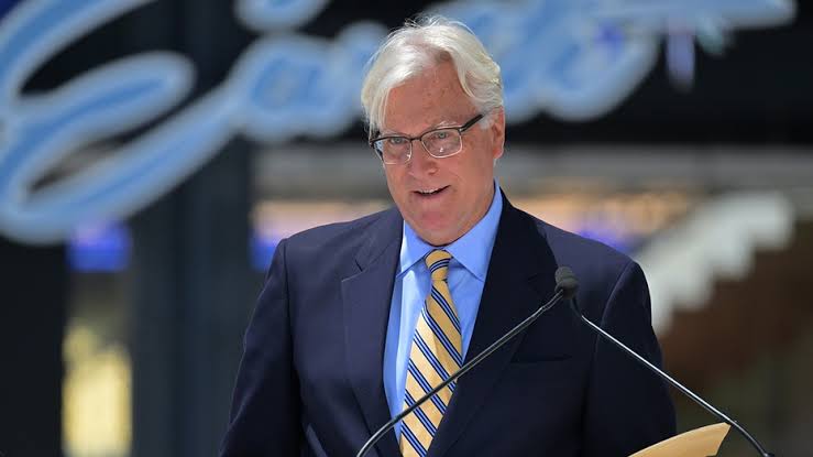 Mark Walter reaches agreement to buy Lakers majority stake at record  valuation of $10 billion: report