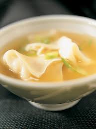 Soupe Won Ton Potage Aux Raviolis Chinois Recette Repas Asiatique Ricardo Recette Et Recette