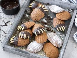 Nicholas day—which takes place on december 6—signals the beginning of christmas baking for many czechs. Czech Vanilla Crescents Vanilkove Rohlicky