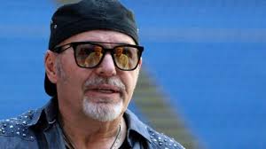 Vasco rossi tour dates 2022. Vasco Rossi Si Va Verso Il Rinvio Dei Concerti Del Tour Estivo 2020