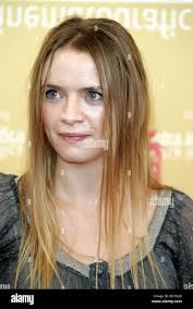 Left sara hi-res stock photography and images