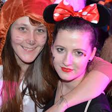 Traunstein: Eindrücke vom Weiberfasching im Wirtshaus Schnitzlbaumer