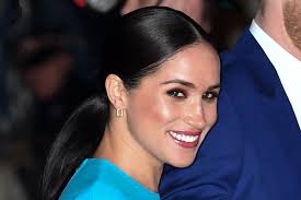 Meghan Markle's Victoria Beckham Dress, ermanno scervino embellished dress,  Navy Heels at Endeavor Awards