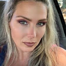 Debbie Milstead's Instagram, Twitter & Facebook