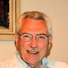 Amazon.in: Robert Holmes: books, biography, latest update