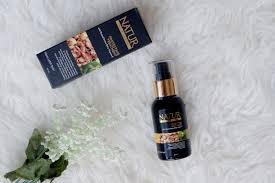 Diformulasikan untuk mengurangi kerontokan dan menumbuhkan rambut baru. Beauty Diary Kania Review Natur Hair Serum Protecting Treatment