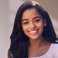 Sarah Persaud's Instagram, Twitter & Facebook