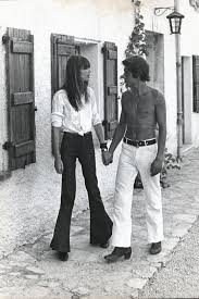 Want to see jacques dutronc in concert? L Image Vintage Le Couple Francoise Hardy Et Jacques Dutronc Dans Les Annees 60 Vogue Paris