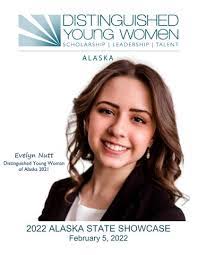 Evelyn Nutt's Instagram, Twitter & Facebook