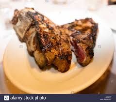 16:26 i precedenti di fiorentina e lazio con maresca: Bistecca Alla Fiorentina Ein Traditionelles Rindersteak Aus Chianina Fleisch Gekocht In Florenz Italien Stockfotografie Alamy
