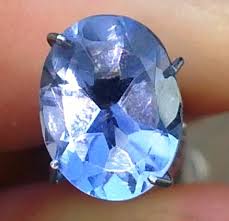 Batu safir merupakan salah satu permata mulia yang berharga dan dicari saat ini. Batu Safir Air