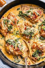 Garlic Butter Chicken Recipe With Creamy Spinach And Bacon Best Chicken Recipe Spinach Bacon Recipe Chicken Dinner Recipes Bacon Recipes