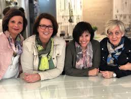 Um eine detaillierte beschreibung der angebotenen dienste hinzufügen, klicken sie auf sonntag: Das Bigare Team Besteht Aus Frauen Mit Viel Sinn Fur Schones Und Freude An Mode Wir Beraten Mit Herz Und Kompetenz Bigares Webseite