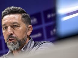 Anderlecht-coach ad interim Robin Veldman: “Tijdelijk hoofdcoach? Als mijn  manier van werken bevalt volgt er misschien snel een nieuw gesprek”