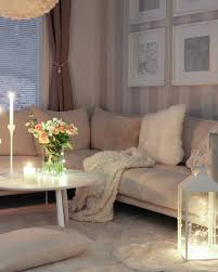 Bloggaaja Influencer On Instagram Relaxing At Home Tassa On Menty Jo Pitemman Aikaa Vahan Matalammalla Liekilla Koitan Kuitenkin Nauttia Pienista Hetkis