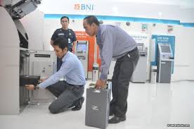 Pada jumlah total pada pernyataan dikeluarkan satu waran tunai akun. Persiapan Lebaran Bni Isi Uang Mesin Atm Momen Bisnis