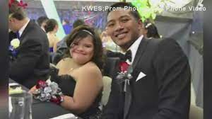 Special needs Central Texas teen voted prom queen - ABC13 Houston