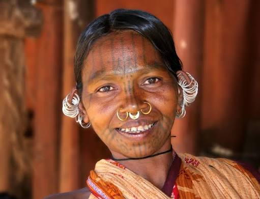 File:Kutia kondh woman 3.jpg - Wikimedia Commons