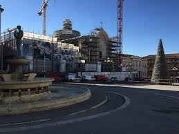 Pacentro viene citata per la prima volta nell'viii secolo, quando viene donata al monastero di san vincenzo al volturno da parte di duchi spoletini. Povera Citta Dell Aquila Recensioni Su Centro Storico L Aquila L Aquila Tripadvisor