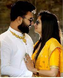 Goldkahlon Couple Photoshoot Poses Couple Photography Poses Wedding Couples Photography