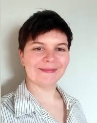 April Lear's Instagram, Twitter & Facebook