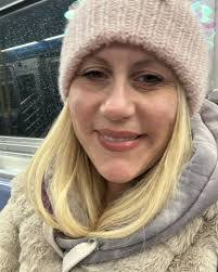 Lindsay Silverstein's Instagram, Twitter & Facebook