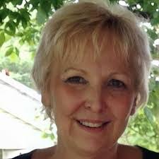 Arlene Kemp's Instagram, Twitter & Facebook