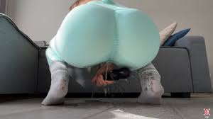 Squirting ass in leggings chm after fitness